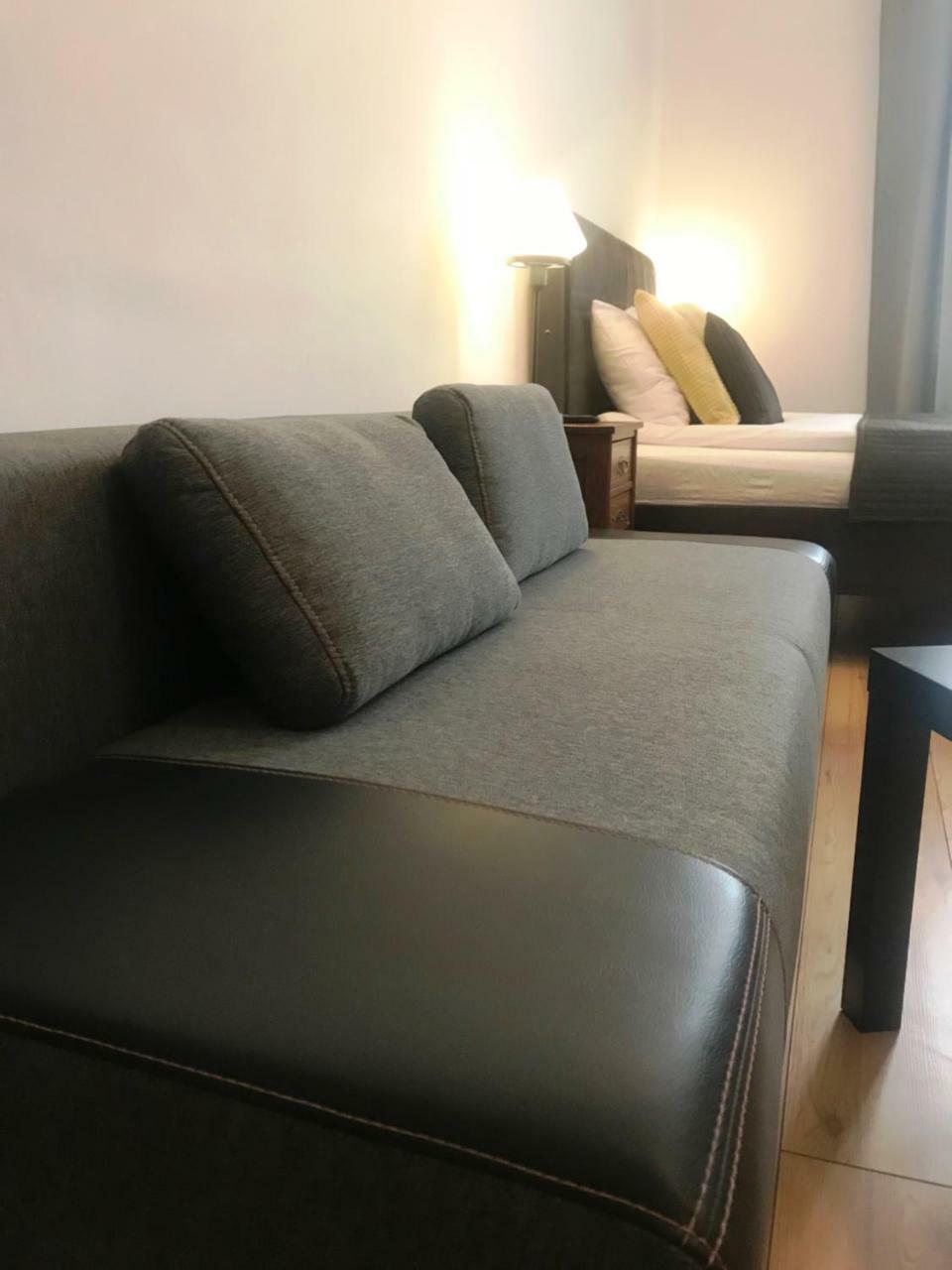 Hotel apartamentowy Amber Guest